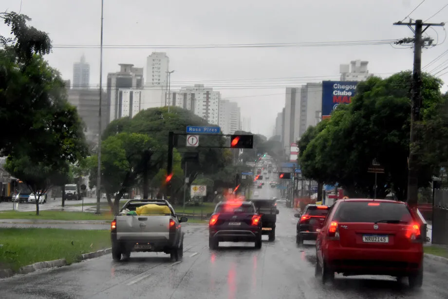 Primavera começa com frente fria, tempestades e queda de temperatura em MS 